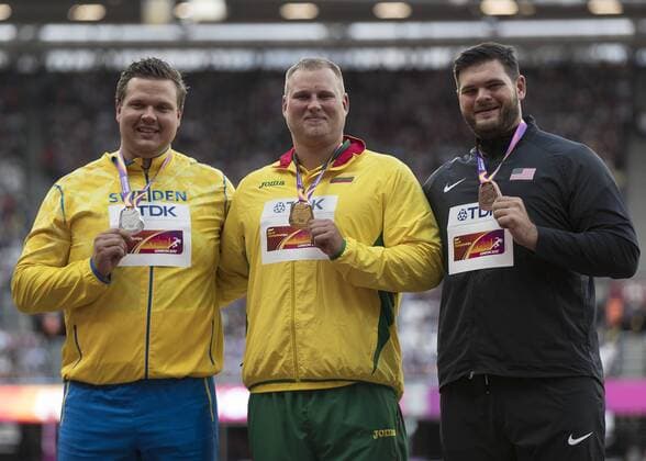 Athletics - 2017 IAAF London World Athletics Championships - Day Three, Evening Session Discus Medal Ceremony Andrius Gudzius ( Lithuania), Daniel Stahl (Sweden) and Mason Finlay (United States) with their medals at the London Stadium COLORSPORT DANIEL BEARHAM  csp_WrlAth_d3PM