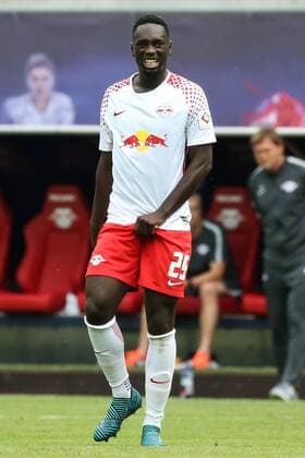 Jean Kevin Augustin (RB Leipzig) hat Schmerzen nach einem Foul - Testspiel Saison 2017-2018 RasenBallsport Leipzig vs. Stoke City in der Red Bull Arena in Leipzig - Freisteller,Aktion,Deutschland, Fußball, Mann, Männer,05.08.2017
