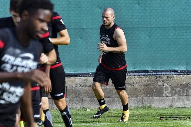 Wesley Sneijder (OGC Nice) FOOTBALL : Entrainement de l OGC Nice - Nice - 08 08 2017 NorbertScanella Panoramic 