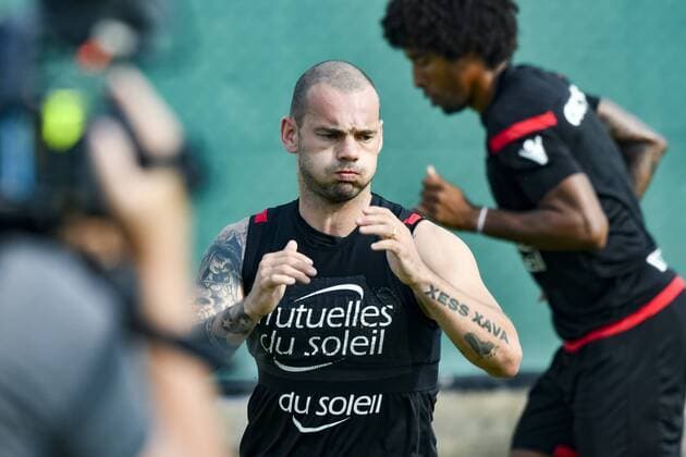 Wesley Sneijder (OGC Nice) FOOTBALL : Entrainement de l OGC Nice - Nice - 08 08 2017 NorbertScanella Panoramic 