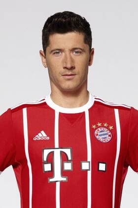 FUSSBALL 1. BUNDESLIGA SAISON 2017 2018 08.08.2017 Fototermin beim FC Bayern Muenchen: Robert Lewandowski Foto: Pressefoto ULMER Pool FC Bayern Muenchen xxNOxMODELxRELEASExx Fussball 1. Bundesliga 2017 2018: Fototermin beim FC Bayern Muenchen