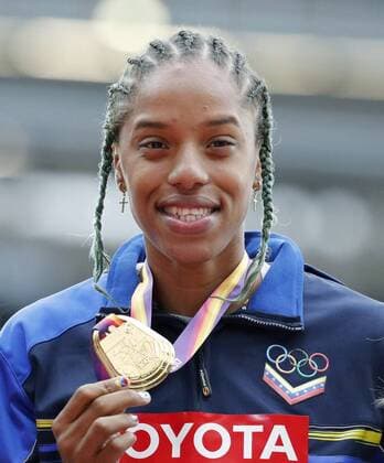 Venezuelan Yulimar Rojas poses with her gold medal after winning the triple jump event during the World Athletics Championships at the olympic stadium in London, United Kingdom, 08 August 2017. WORLD ATHLETICS CHAMPIONSHIPS 2017 !ACHTUNG: NUR REDAKTIONELLE NUTZUNG!  Copyright: xLavandeiraxjrx LDN003 20170808-636378209124405841