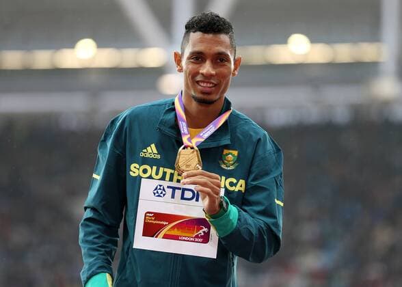 August 9th 2017, London Stadium, East London, England; IAAF World Championships, Day 6; Wayde Van Niekerk of South Africa poses with the Gold medal and World Champion of the Men& x2019;s 400 metres during the medal ceremony xJohnxPatrickxFletcherx  ActionPlus11913728
