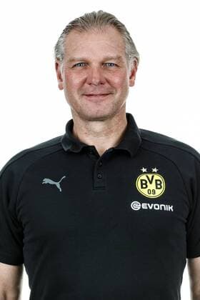 Fußball, GER, 1.BL, Porträttermin 2017 2018, Borussia Dortmund, Torwarttrainer Wolfgang de Beer (Borussia Dortmund)