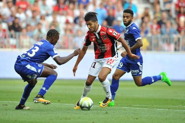Fußball, OGC Nizza - ES Troyes AC 11 Bassem SRARFI (nice) - 19 Tristan DINGOME (tro) FOOTBALL : Nice vs Troyes - Ligue 1 Conforama - 11 08 2017 FEP Panoramic 