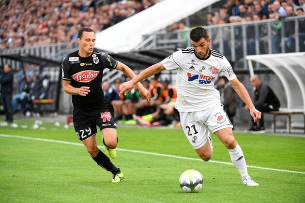 21 Charly CHARRIER (ami) - 29 Vincent MANCEAU (sco) FOOTBALL : Amiens vs Angers - Ligue 1 Conforama - 12 08 2017 FEP Panoramic 