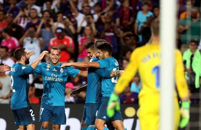 Real Madrid s Marco Asensio (2R) jubilates a goal during the UEFA Super Cup first leg match between FC Barcelona Barca and Real Madrid at the Camp Nou stadium in Barcelona, Catalonia, Spain, 13 August 2017. BARCELONA VS. REAL MADRID !ACHTUNG: NUR REDAKTIONELLE NUTZUNG!  Copyright: xTonixAlbirx BCN045 20170814-636382667473629025