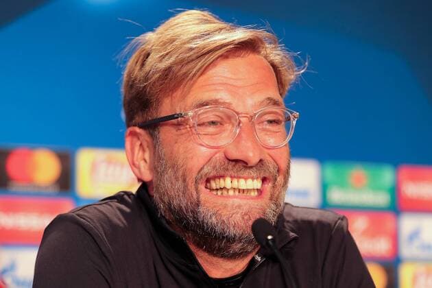 Bilder des Tages - SPORT Jürgen Klopp (Kloppo, Trainer, Cheftrainer, Team Manager, LFC), bei der Pressekonferenz am Vortag des Spiels, Abschlusspressekonferenz, PK, press conference PK Pressekonferenz Pressetermin, Medientermin, Porträt, Portrait, lacht, lachen, fröhlich, strahlend, optimistisch, Fussball, UEFA Champions League Qualifikation, MD-1, TSG 1899 Hoffenheim - FC Liverpool, xozx