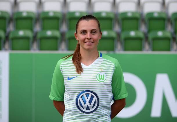 VfL Frauen, Fototermin Wolfsburg, Deutschland. 16.08.2017, FUßBALL - VfL Wolfsburg vs , 1. Allianz Frauen Bundesliga, Saison 2017-18. Bild zeigt: VfL Frauen, Mannschaftsfoto, Noelle Maritz (VfL Wolfsburg) Wolfsburg
