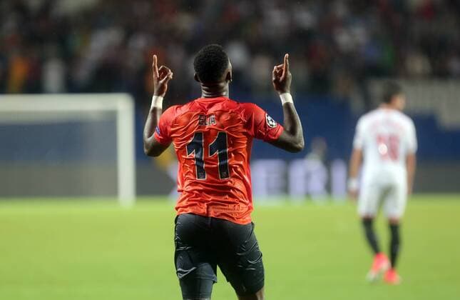 Medipol Basaksehir s Eljero Elia celebrate his goal during Medipol Basaksehir - Sevilla UEFA Champions League Play - Off 1st round game at Istanbul Fatih Terim Stadium, 16th August, 2017.  STA_2266