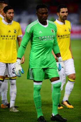 Goalkeeper Carlos Kameni of Fenerbahce during the UEFA Europa League Play off firt leg match between FK Vardar Skopje and Fenerbahce at Nacionalna Arena Filip II Makedonski Stadium in Skopje , Makedonia on August 17 , 2017. 
