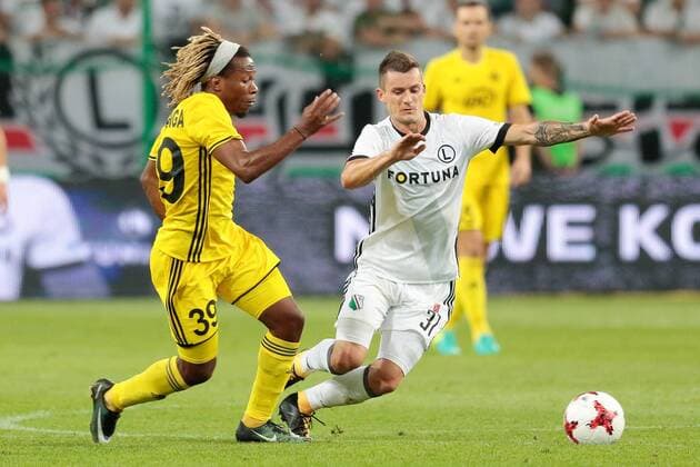 17.08.2017, Warszawa, Pilka nozna, Liga Europy 2017 2018, IV runda eliminacyjna, Legia Warszawa - Sheriff Tiraspol, N z Ziguy Badibanga, Krzysztof Maczynski, Foto Adam Starszynski PressFocus NEWSPIX.PL, 17.08.2017, Warszawa, Football, UEFA Europa League 2017 2018, 4th qualifying round, Legia Warszawa - Sheriff Tiraspol, Ziguy Badibanga, Krzysztof Maczynski, Credit Adam Starszynski PressFocus --- Newspix.pl  20170817PF_AS006