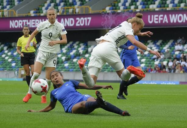 August 17th 2017, Windsor Park, Belfast, Northern Ireland; Womens Under 19s European Championship EM Europameisterschaft Semi Final; Germany Versus France; Giulia Gwinn of Germany is tackled by Sana Daoudi of France xNigelxCookex  ActionPlus11917639