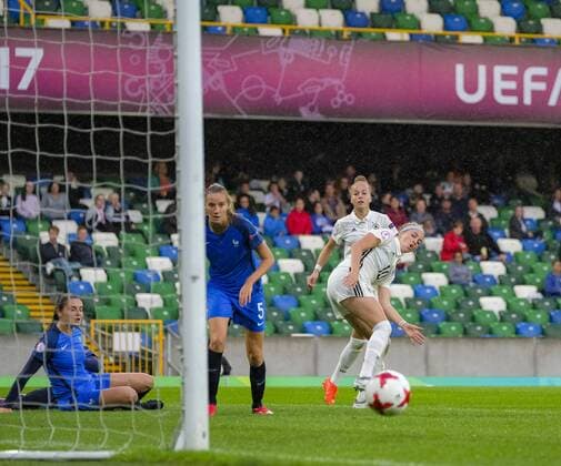 August 17th 2017, Windsor Park, Belfast, Northern Ireland; Womens Under 19s European Championship EM Europameisterschaft Semi Final; Germany Versus France; Laura Freigang of Germany shoots wide as he side go chasing an equaliser xNigelxCookex  ActionPlus11917633