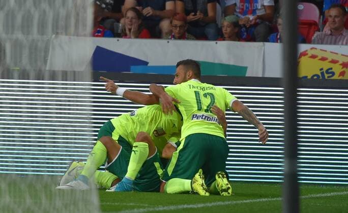 Ivan Trickovski (Larnaca) celebrates a goal during the 4th round of the play-off UEFA Europa League soccer match FC Viktoria Plzen vs AEK Larnaka in Pilsen, Czech Republic, on August 17, 2017. (CTKxPhoto SlavomirxKubes) CTKPhotoP201708170877701  KBS_0016