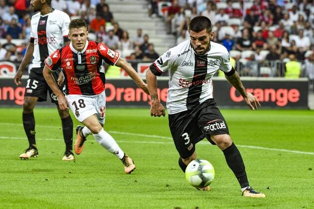 Remi Walter (OGC Nice) - Pedro Miguel Braga Rebocho (Guingamp) FOOTBALL : OGC Nice vs Guingamp - Ligue 1 - Nice - 19 08 2017 NorbertScanella Panoramic 