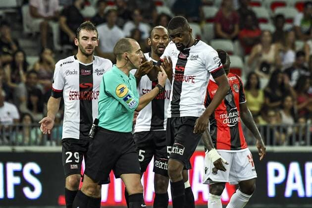 Benoit Millot (Arbitre) - Christophe Karbrat (Guingamp) - Jeremy Sorbon (Guingamp) FOOTBALL : OGC Nice vs Guingamp - Ligue 1 - Nice - 19 08 2017 NorbertScanella Panoramic 