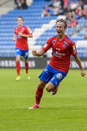 170820 Helsingborgs Alex Timossi Andersson jublar efter sit 1-0 under fotbollsmatchen i Superettan mellan Helsingborg och Gais den 20 augusti 2017 i Helsingborg.  Copyright: AndersxBjurö ST170820AAB1E