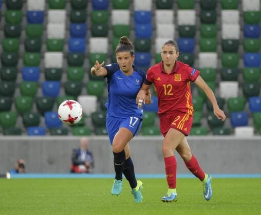 20th August 2017, Windsor Park, Belfast, Northern Ireland; Womens U19s European Championship EM Europameisterschaft Final; Spain versus France; Mathilde Bourdieu of France and Lucia Rodriguez of Spain battle for the loose ball xNigelxCookex  ActionPlus11919251