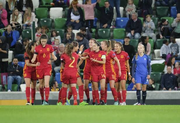 20th August 2017, Windsor Park, Belfast, Northern Ireland; Womens U19s European Championship EM Europameisterschaft Final; Spain versus France; The Spanish players celebrate their second goal scored by Damaris Egurrola which made it 2-2 xNigelxCookex  ActionPlus11919308