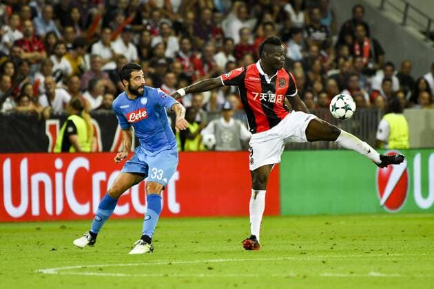 Mario Balotelli (OGC Nice) - Raul Albiol (Naples) FOOTBALL : Nice vs Naples - Ligue des Champions - Barrage Match Retour - Nice - 22 08 2017 NorbertScanella Panoramic 