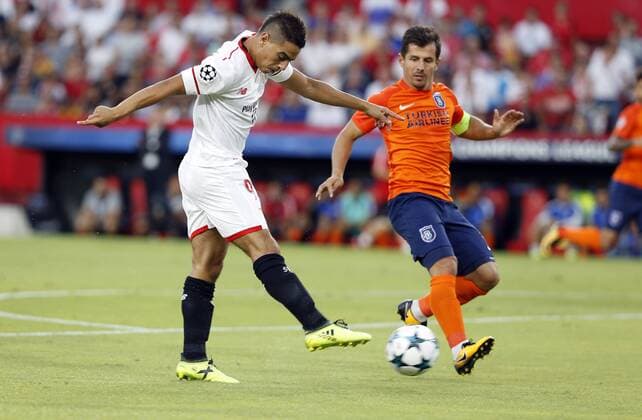 Fußball, CL Quali, FC Sevilla - Basaksehir Istanbul Partido de vuelta de la previa de la Liga de Campeones entre el Sevilla y el Istanbul Basaksehir. En la imagen, Mercado. Second leg of qualifying round of Champions League between Sevilla and Istanbul Basaksehir. In this picture, Mercado. xRamonxNavarrox 