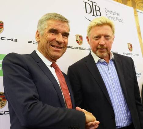 Bilder des Tages - SPORT Shake-Hands von Boris Becker (Head of Men s Tennis) bei der Pressekonferenz mit DTB-Präsident Ulrich Klaus - 23.08.2017: DTB stellt Boris Becker als Head of men s Tennis vor, Plenarsaal Römer