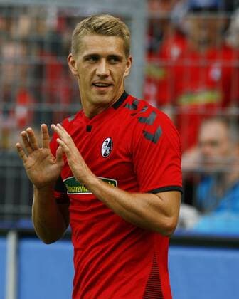 SC Freiburg - Eintracht Frankfurt Nils PETERSEN, SCF, Halbkörper, Portrait, Porträt, Gestik, Einzelbild, hoch, Fußball, 1.BL Saison 2017 2018