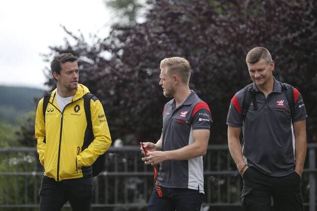 August 24, 2017 - Francorchamps, Belgium - JOLYON PALMER of Great Britain and Renault F1 Team and KEVIN MAGNUSSEN of Denmark and Haas F1 Team are seen during preparations of the 2017 Formula 1 Belgian Grand Prix in Francorchamps, Belgium. F1 2017 - Belgian Grand Prix - Preparations - ZUMAg147 20170824_zap_g147_001 Copyright: xJamesxGasperottix