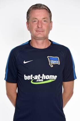 Fussball Berlin 08.07.2017 1. Bundesliga DFL GER Saison 2017 2018 Hertha BSC Berlin Porträttermin 2017 2018 Co-Trainer Rainer Widmayer Hertha BSC Portrait