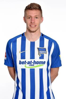 Fussball Berlin 19.07.2017 1. Bundesliga DFL GER Saison 2017 2018 Hertha BSC Berlin Porträttermin 2017 2018 Mitchell Weiser Hertha BSC Portrait