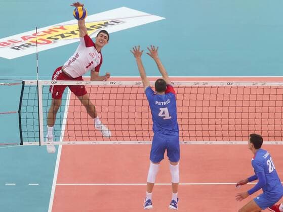 24.08.2017, Warszawa, siatkowka, Mistrzostwa Europy, Polska - Serbia, Lukasz Kaczmarek (POL), Nemanja Petric (SRB), Srecko Lisinac (SRB), Poland - Serbia, Eurovolley 2017, volleyball, fot. Tomasz Jastrzebowski Foto Olimpik NEWSPIX.PL --- Newspix.pl  20170824toja212