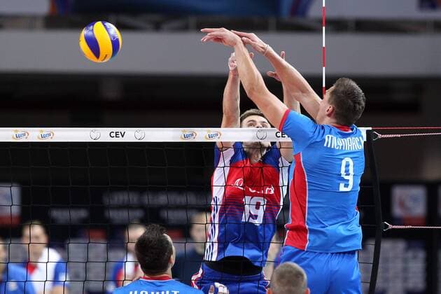 SZCZECIN, AZOTY ARENA 25.08.2017 CEV MISTRZOSTWA EUROPY W PILCE SIATKOWEJ MEZCZYZN LOTTO EUROVOLLEY POLAND 2017 SLOWACJA - CZECHY CEV MENS VOLLEYBALL European Championship EM Europameisterschaft LOTTO EUROVOLLEY POLAND 2017 SLOWACJA - CZECHY NZ PETR MICHALEK, PETER MLYNARCIK FOT. KRZYSZTOF CICHOMSKI NEWSPIX.PL --- Newspix.pl  170825KCI094