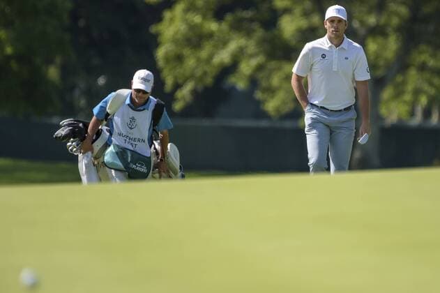 August 26, 2017 - Old Westbury, New York, U.S - Luke List approaches the first green during the third round of The Northern Trust at Glen Oaks Club in Old Westbury, NY. GOLF 2017 - The Northern Trust - Third Round - ZUMAc119 20170826_zaf_c119_011 Copyright: xBrianxCianciox