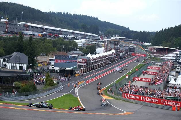 Motorsports: FIA Formula One World Championship WM Weltmeisterschaft 2017, Grand Prix of Belgium, 44 Lewis Hamilton (GBR, Mercedes AMG Petronas F1 Team), 5 Sebastian Vettel (GER, Scuderia Ferrari), Spa-Francorchamps Belgium xHOCHxZWEIx