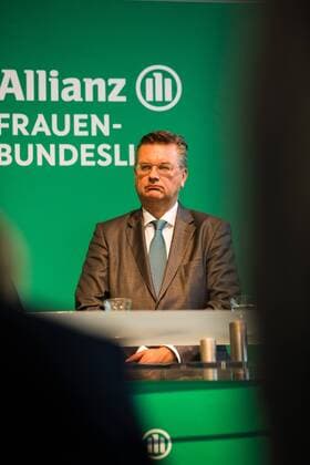 GER, Dortmund, Deutsches Fussballmuseum, Saisoneröffnung Allianz Frauen-Bundesliga, 28.08.2017, Deutsches Fussballmuseum , Dortmund, GER, Dortmund, Deutsches Fussballmuseum, Saisoneröffnung Allianz Frauen-Bundesliga, , im Bild picture shows Reinhard Grindel (DFB Praesident), nordphotox xRauch nph00251