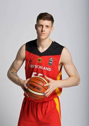 Basketball Erfurt 04.08.2017 Nationalmannschaft Herren Männer DBB Sommer 2017 Portraitshooting Isaiah Hartenstein (Deutschland, No.55)