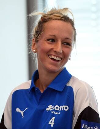 30.08.2017, xjhx, Fussball 1.Bundesliga Frauen, 1. FFC Frankfurt Saisoneroeffnungs-Pressekonferenz Saison 2017 18, emspor v.l. Kathrin Hendrich (1.FFC Frankfurt) Frankfurt am Main