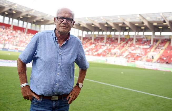 30.08.2017, xpsx, Fussball Retterspiel, Kickers Offenbach - FC Bayern München, emspor, v.l. Manfred Ritschel Ex Spieler Kickers Offenbach Offenbach am Main