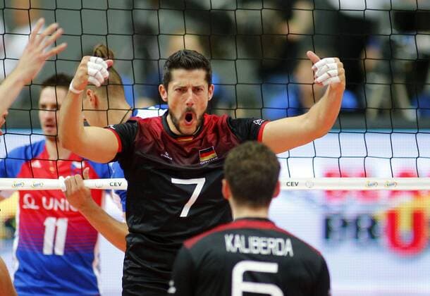 Bilder des Tages - SPORT KATOWICE HALA SPODEK 31.08.2017 LOTTO EUROVOLLEY 2017 MECZ MISTRZOSTW EUROPY 2017 SIATKOWKA 1 4 FINALU NIEMCY (czarne) - CZECHY (bialo-niebieskie) NZ Michael Andrei radosc . FOT TOMASZ WANTULA NEWSPIX.PL KATOWICE SPODEK 31.08.2017 VOLEYYBALL MEN S CHAMPIONSCHIP LOTTO EUROVOLLEY POLAND 2017 QUARTERFINAL GERMANY - CZECH REPUBLIC TOMASZ WANTULA NEWSPIX.PL --- Newspix.pl  170831WAN022