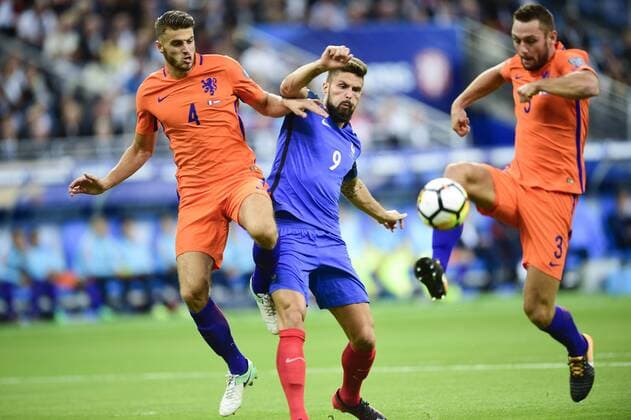 Olivier Giroud (France)vs Wesley Hoedt (PaysBas) FOOTBALL : France vs Pays Bas - Paris - 31 08 2017 JBAutissier Panoramic 