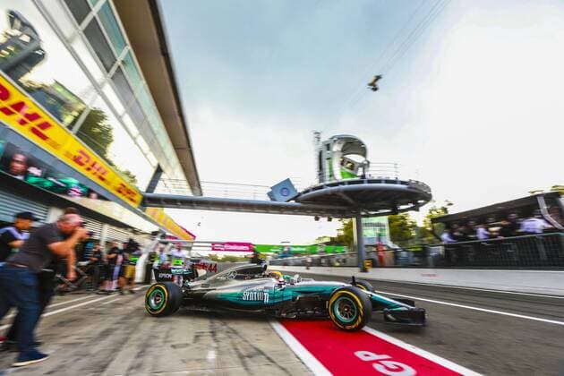Motorsports: FIA Formula One World Championship WM Weltmeisterschaft 2017, Grand Prix of Italy, 44 Lewis Hamilton (GBR, Mercedes AMG Petronas F1 Team), Monza Italy xHOCHxZWEIx