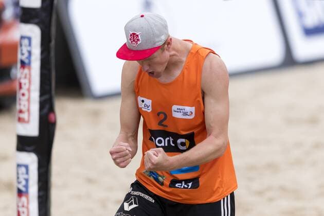 Yannick Harms freut sich ueber einen Punkt. Bergmann Harms vs Betzien Ehlers, Deutsche smart Beach-Volleyball Meisterschaften 2017, 01.09.17, 01.09.17 Timmendorfer Strand Schleswig-Holstein Germany Ahmann-Hager-Arena Copyright: xAgentur54Gradx xFelixxKoenigx