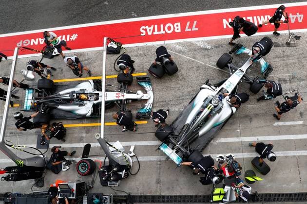 Motorsports: FIA Formula One World Championship WM Weltmeisterschaft 2017, Grand Prix of Italy, 44 Lewis Hamilton (GBR, Mercedes AMG Petronas F1 Team), 77 Valtteri Bottas (FIN, Mercedes AMG Petronas F1 Team), Monza Italy xHOCHxZWEIx