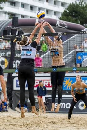 Julia Sude und Isabel Schneider Laboureur Sude vs Bieneck Schneider, Deutsche smart Beach-Volleyball Meisterschaften 2017, 01.09.17 Timmendorfer Strand Schleswig-Holstein Germany Copyright: xAgentur54Gradx xChristianxSchaffrathx
