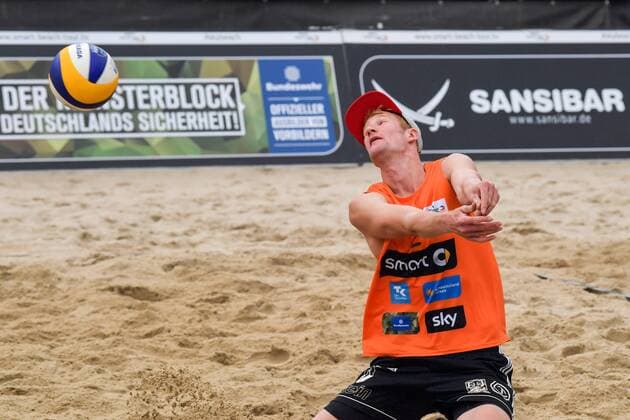 Deutsche smart Beach-Volleyball Meisterschaften Timmendorfer-Strand am 01.09.2017 Deutsche Beachvolleyball Meisterschaften 2017, Yannick Harms (2) und Philipp-Arne Bergmann (1) FOTO: TOM BLOCH xtbx