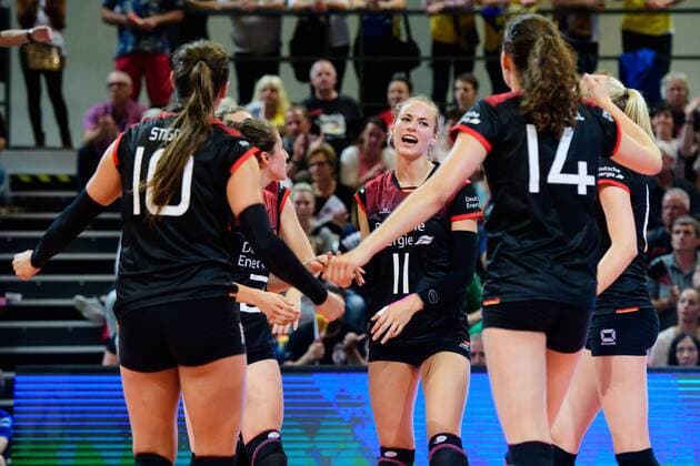01.09.2017, Palmberg Arena, Schwerin Volleyball, Länderspiel Laenderspiel, Deutschland vs. Türkei Tuerkei Lena Stigrot ( 10 GER), Irina Kemmsies ( 2 GER), Louisa Lippmann ( 11 GER), Melanie Schölzel Schoelzel ( 14 GER), Jennifer Geerties ( 6 GER)