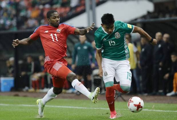 Mexico s player Jesus Gallardo (R) fights for the ball with Panama s Armando Cooper (L), during the FIFA World Cup WM Weltmeisterschaft Fussball 2018 qualifying soccer match between Mexico and Panama in Mexico City, Mexico, 01 September 2017. MÉXICO VS PANAMÁ !ACHTUNG: NUR REDAKTIONELLE NUTZUNG!  Copyright: xJosexMendezx MEX85 20170902-636399234154423434