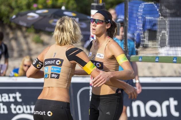 Laura Ludwig und Kira Walkenhorst freuen sich ueber einen Punkt. Ludwig Walkenhorst vs Gernert Zautys, Deutsche smart Beach-Volleyball Meisterschaften 2017, 02.09.17 Timmendorfer Strand Schleswig-Holstein Germany Ahmann-Hager-Arena Copyright: xAgentur54Gradx xFelixxKoenigx