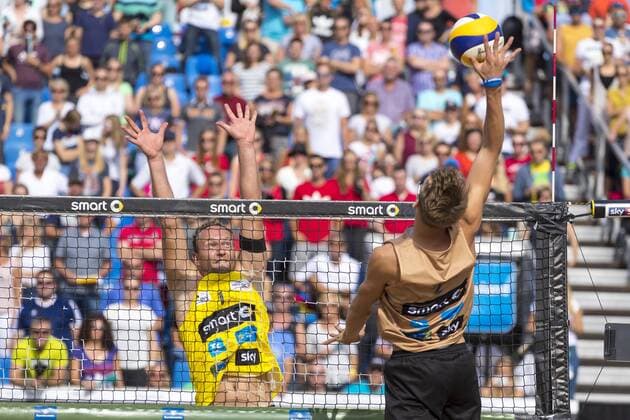 Lukas Pfretzschner gegen Marcus Popp. Boeckermann Pfretzschner vs Matysik Popp, Deutsche smart Beach-Volleyball Meisterschaften 2017, 02.09.17 Timmendorfer Strand Schleswig-Holstein Germany Ahmann-Hager-Arena Copyright: xAgentur54Gradx xFelixxKoenigx